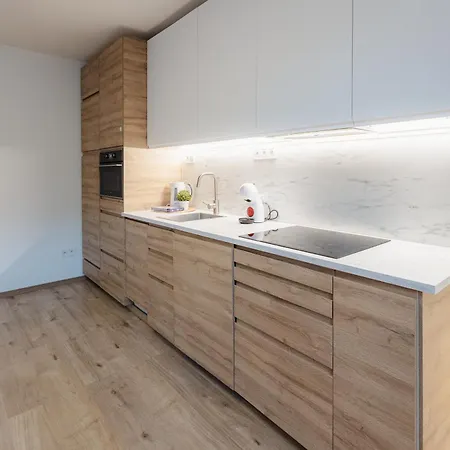 Grosslingova Old Town Retreat Апартаменты Братислава