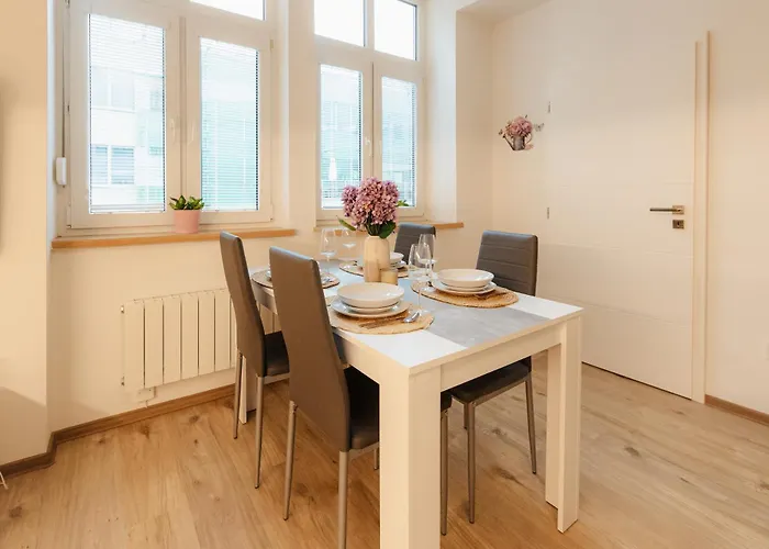 Apartamento Grosslingova Old Town Retreat